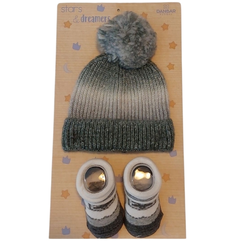 Danbar Global Infant Knitted Beanie Hat and Baby Booties NEW Gift Set